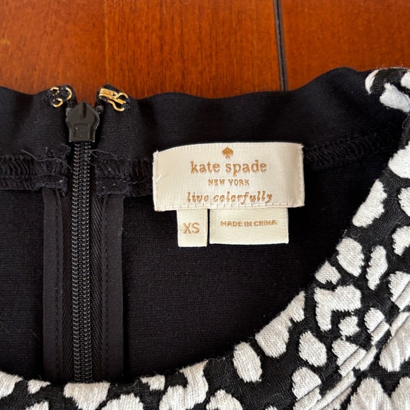 Kate Spade Black and White Patterned Long Sleeve Top - Picture 2 of 13